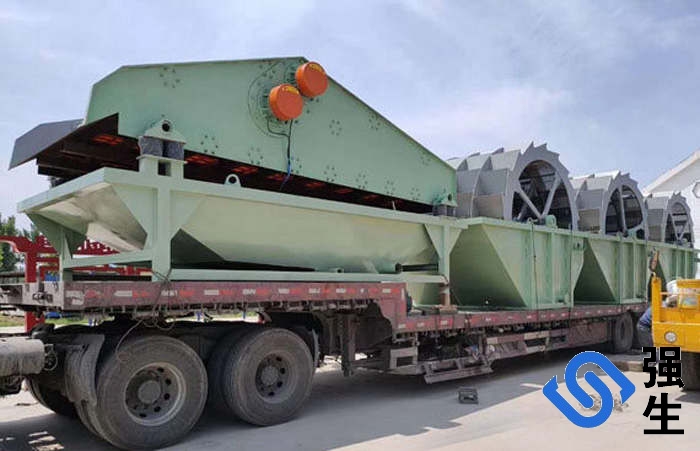 脫水型細(xì)砂回收機(jī)具有脫水和回收兩種功效，而且耗能低、使用壽命長(zhǎng)、安裝簡(jiǎn)便、維修成本低、占地面積小。我公司可根據(jù)不同客戶需求，為您量身打造特殊機(jī)型