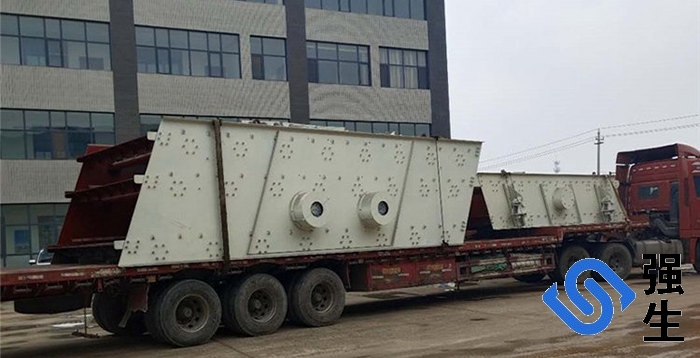 四層石料振動(dòng)篩